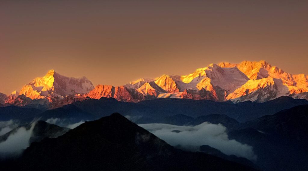 In the Shadow of Everest: Opening Peaks, Closing Paths