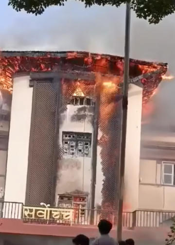 Hearing Begins at Supreme Court on House Dissolution Case