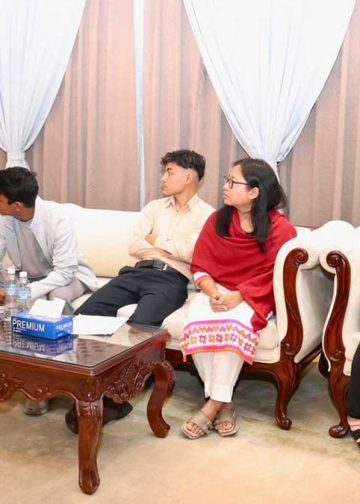 Gen Z Representatives, Political Parties, and the Government Meet